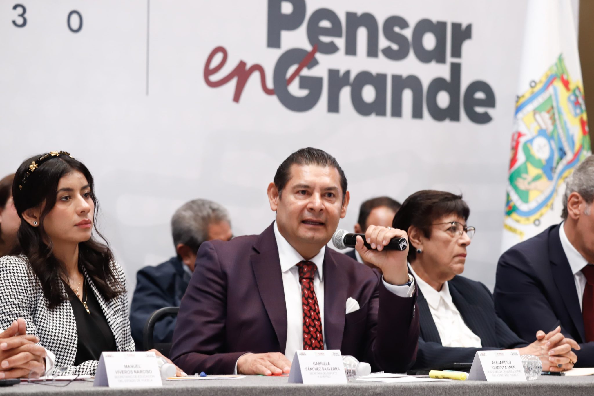 Puebla reduce 60 % el costo de grúas y corralones para frenar abusos