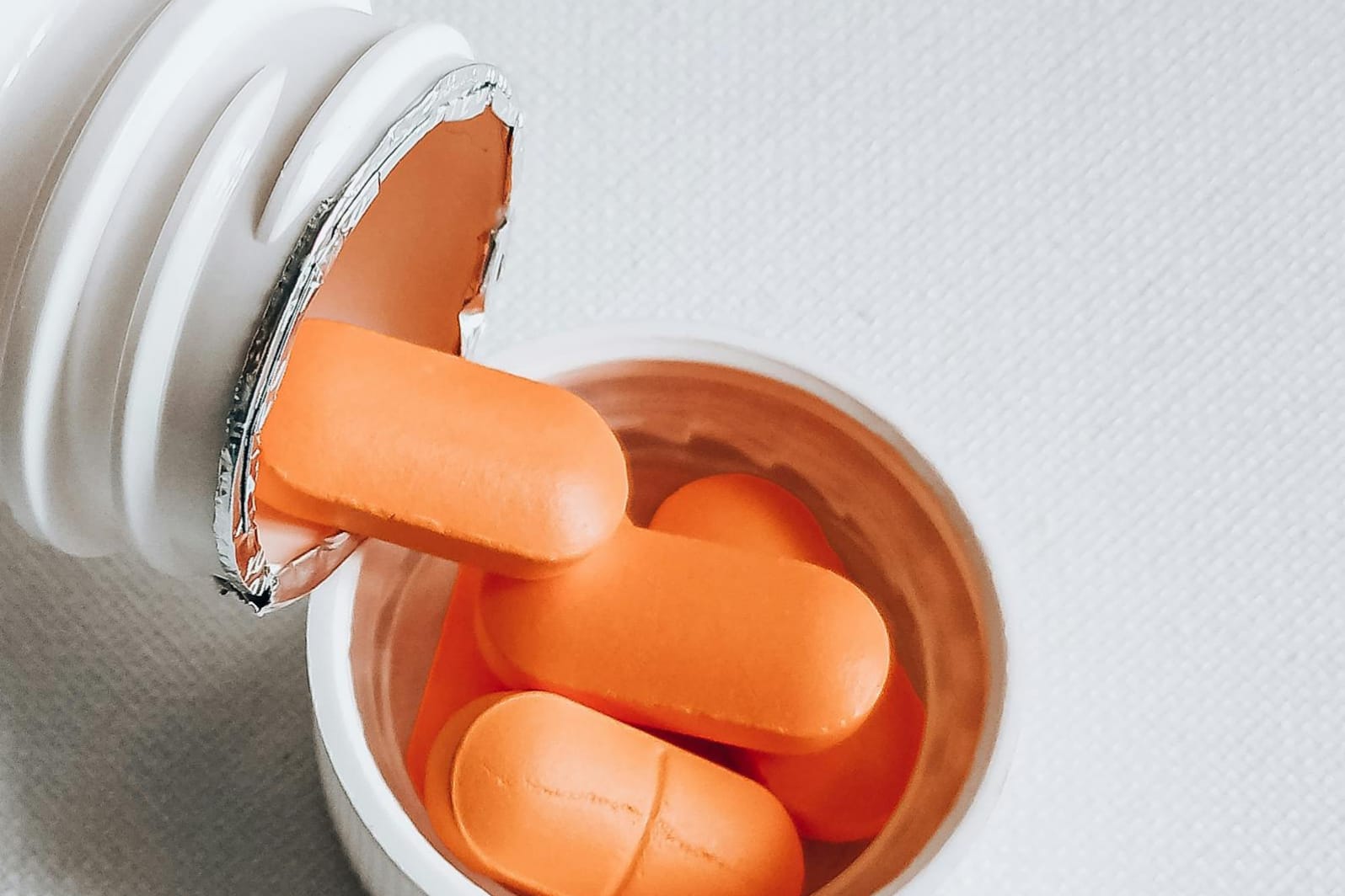 Puebla asegura tratamiento antirretroviral para personas con VIH