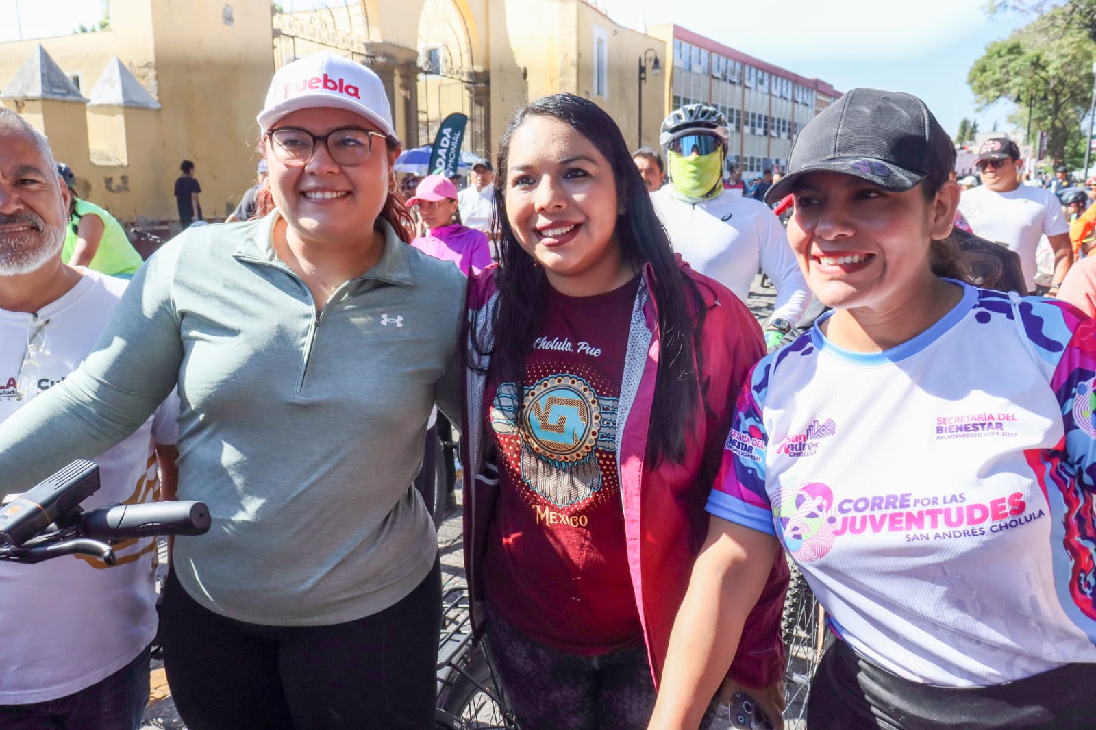 Las Cholulas se unen en rodada ciclista para promover el deporte y la cultura