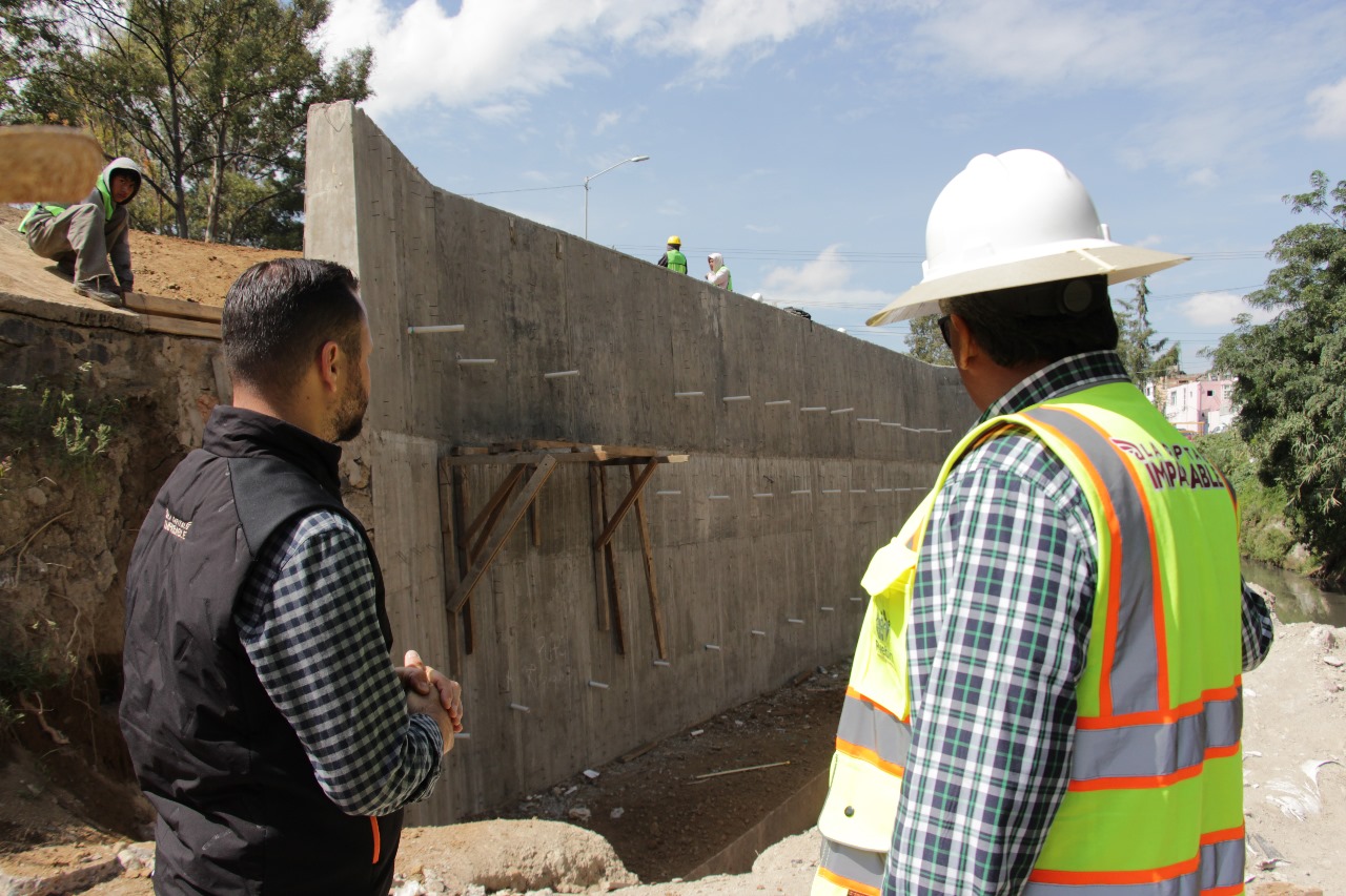 Refuerza Ayuntamiento de Puebla protección en el Río Alseseca con muro de contención