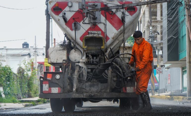 Intensifica Ayuntamiento de Puebla labores de bacheo con plan integral de mantenimiento vial
