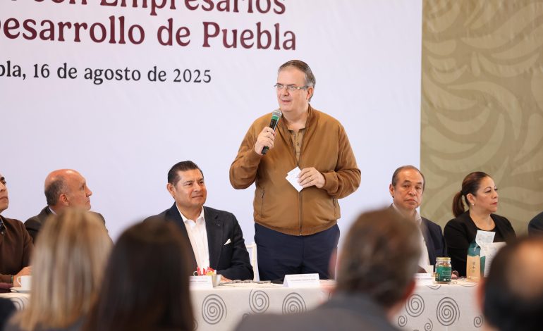 Ebrard reconoce a Puebla como tierra fértil para la innovación y el talento