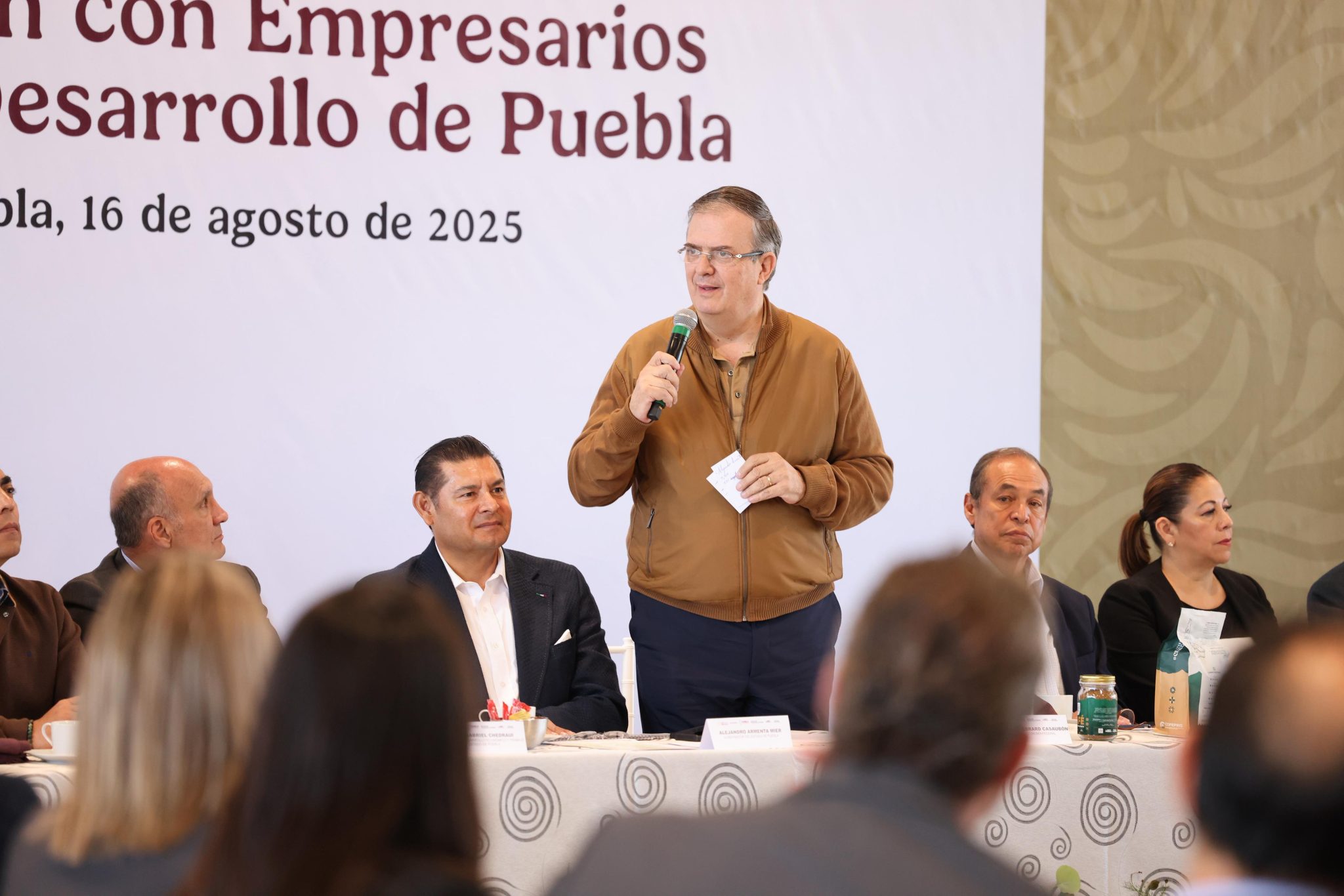 Ebrard reconoce a Puebla como tierra fértil para la innovación y el talento