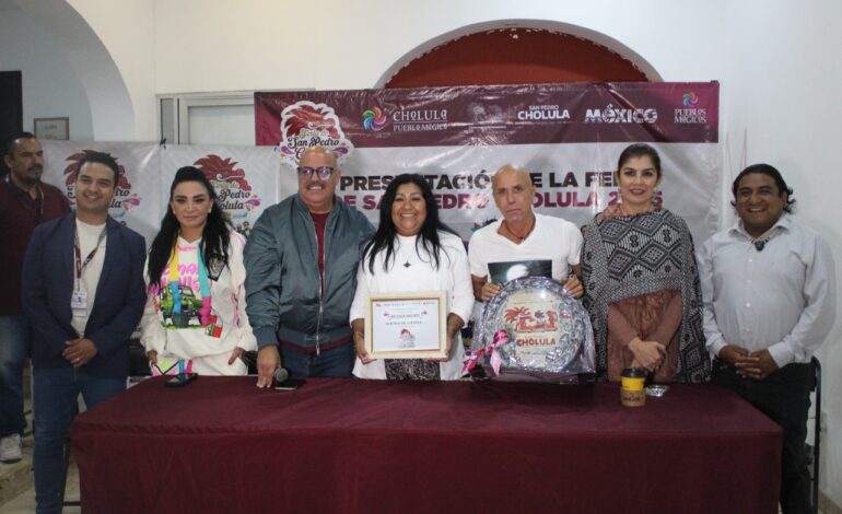 Risas y diversión en la Gran Feria de San Pedro Cholula con el show de «Guerra de Chistes»
