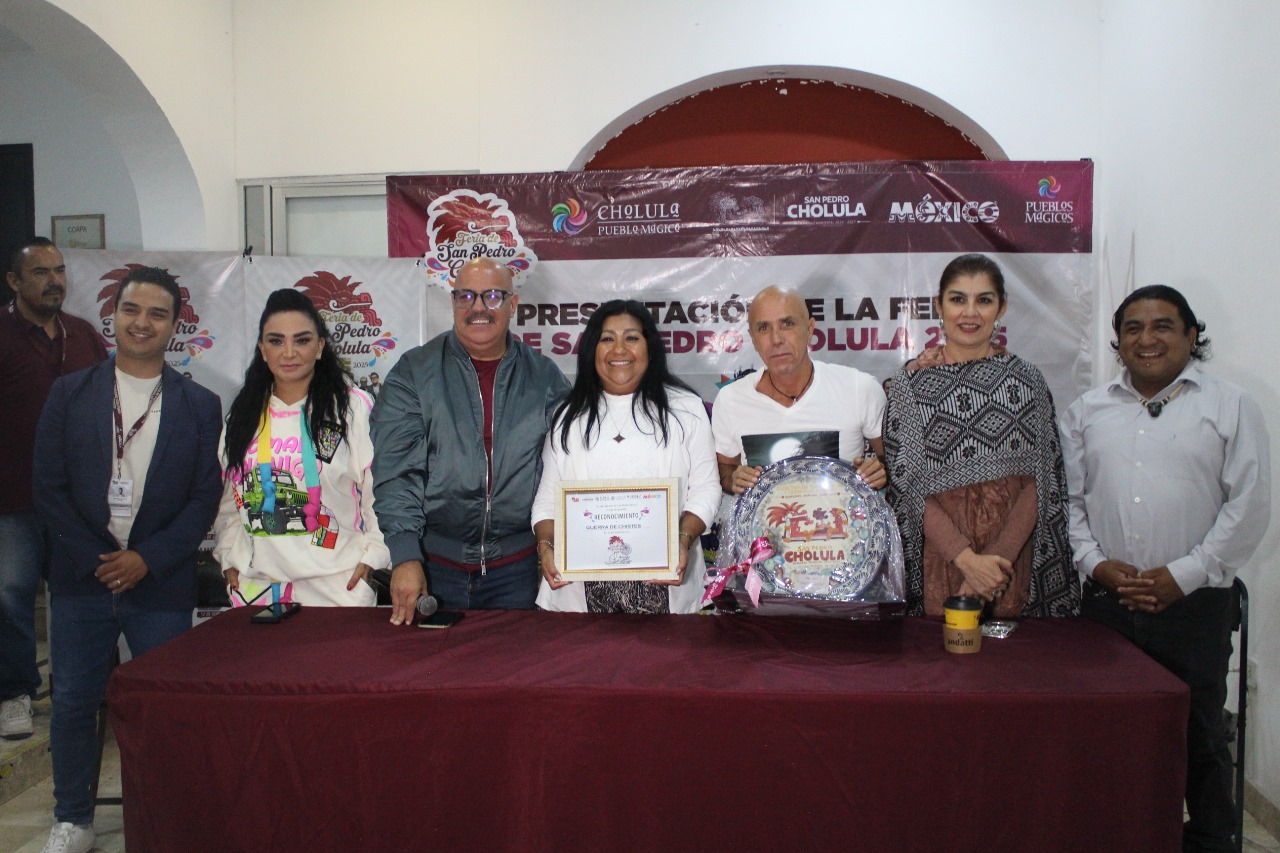 Risas y diversión en la Gran Feria de San Pedro Cholula con el show de «Guerra de Chistes»