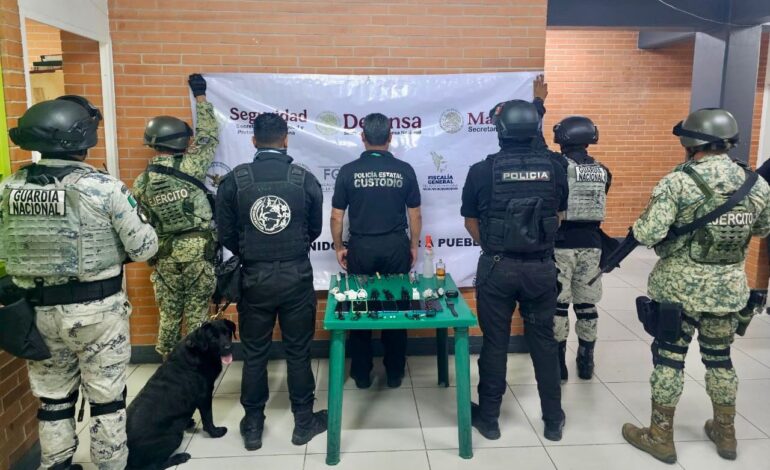 Teléfonos, bocinas y armas blancas: lo incautado en operativos penitenciarios