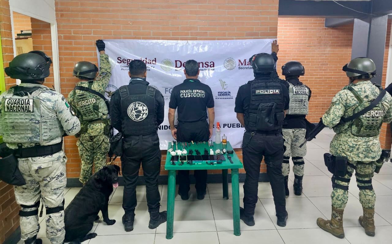 Teléfonos, bocinas y armas blancas: lo incautado en operativos penitenciarios