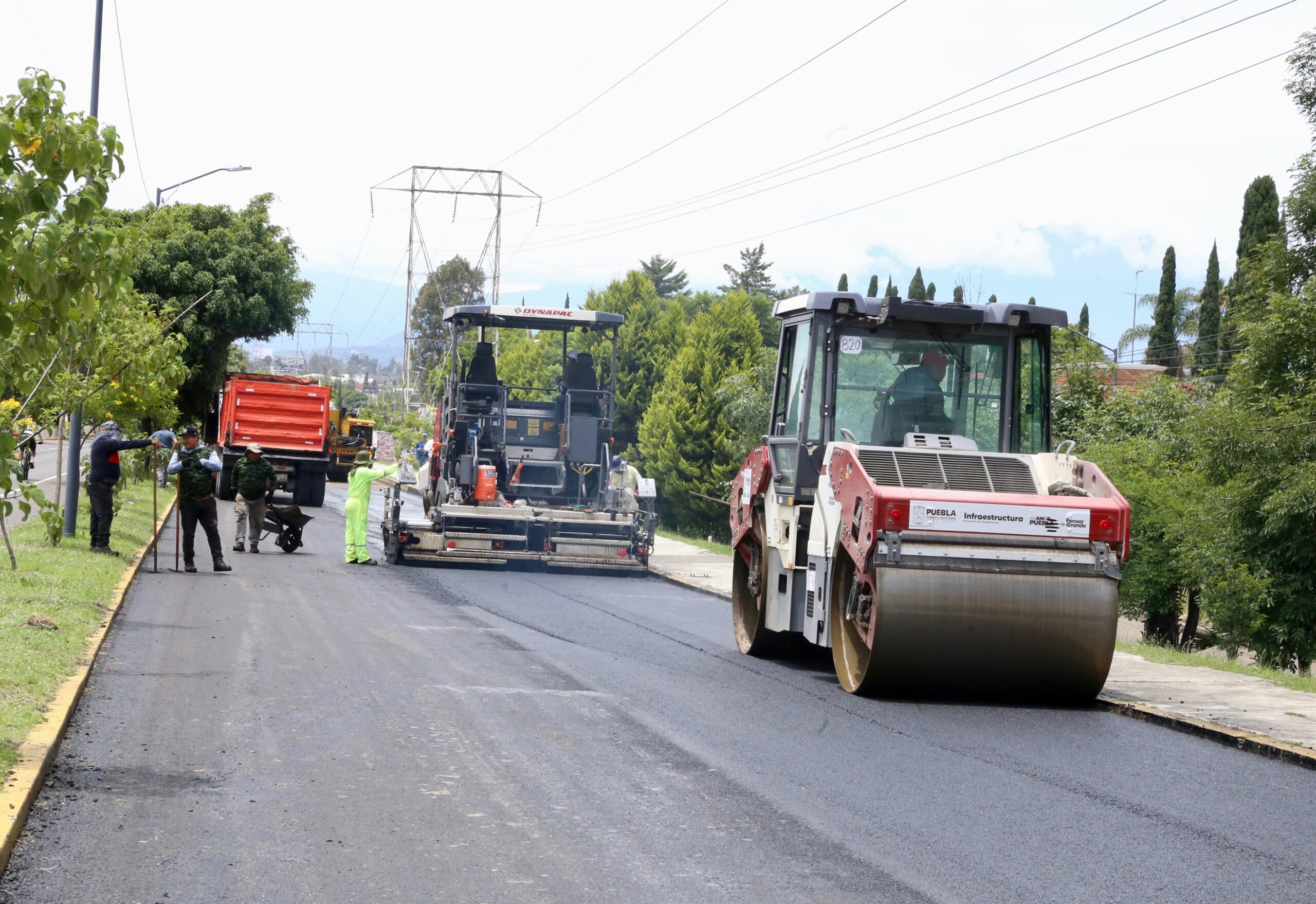 Puebla acelera rehabilitación de vialidades con apoyo federal y de Pemex