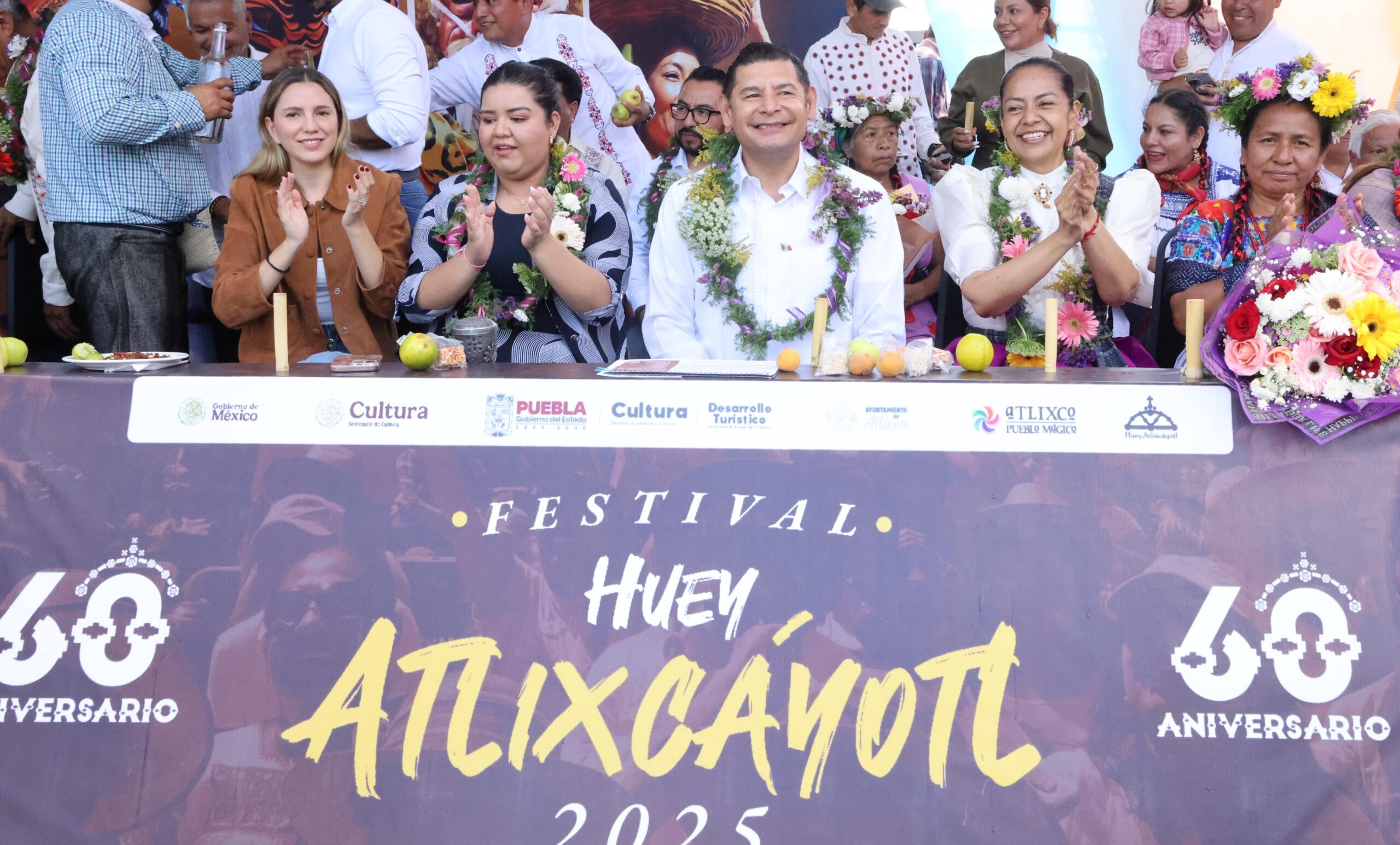 Puebla celebra 60 años del Huey Atlixcáyotl en el cerro de San Miguel