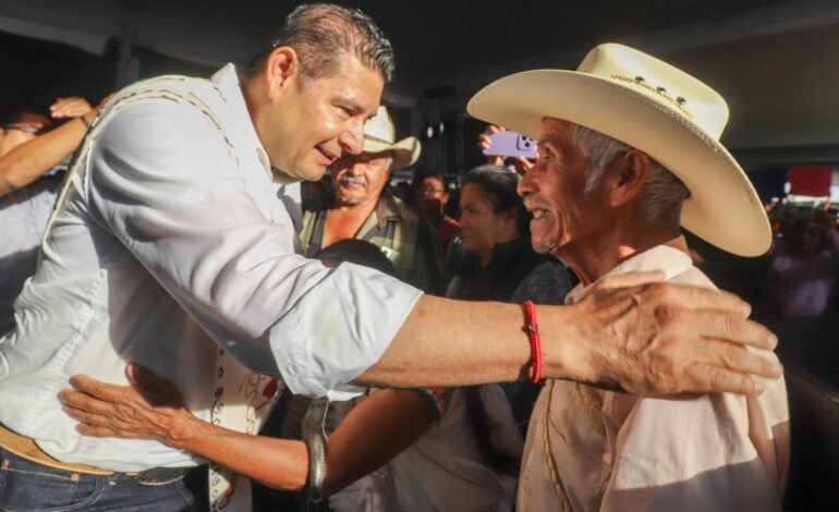 El campo despierta: Armenta inyecta 33 mdp y promete 200 tractores para 2026