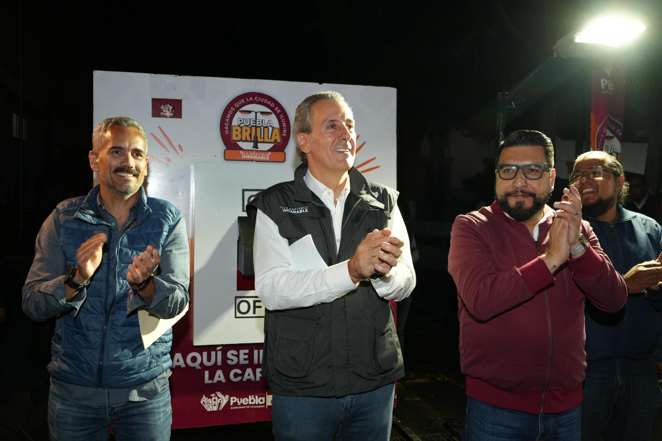 Iluminación urbana fortalece la seguridad y convivencia en Puebla capital