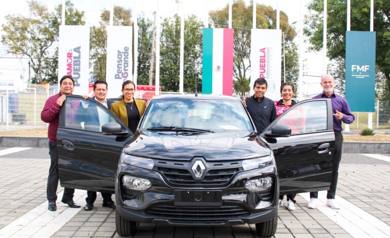 Maratón Puebla 2025 reconoce a sus ganadores con premios y automóvil