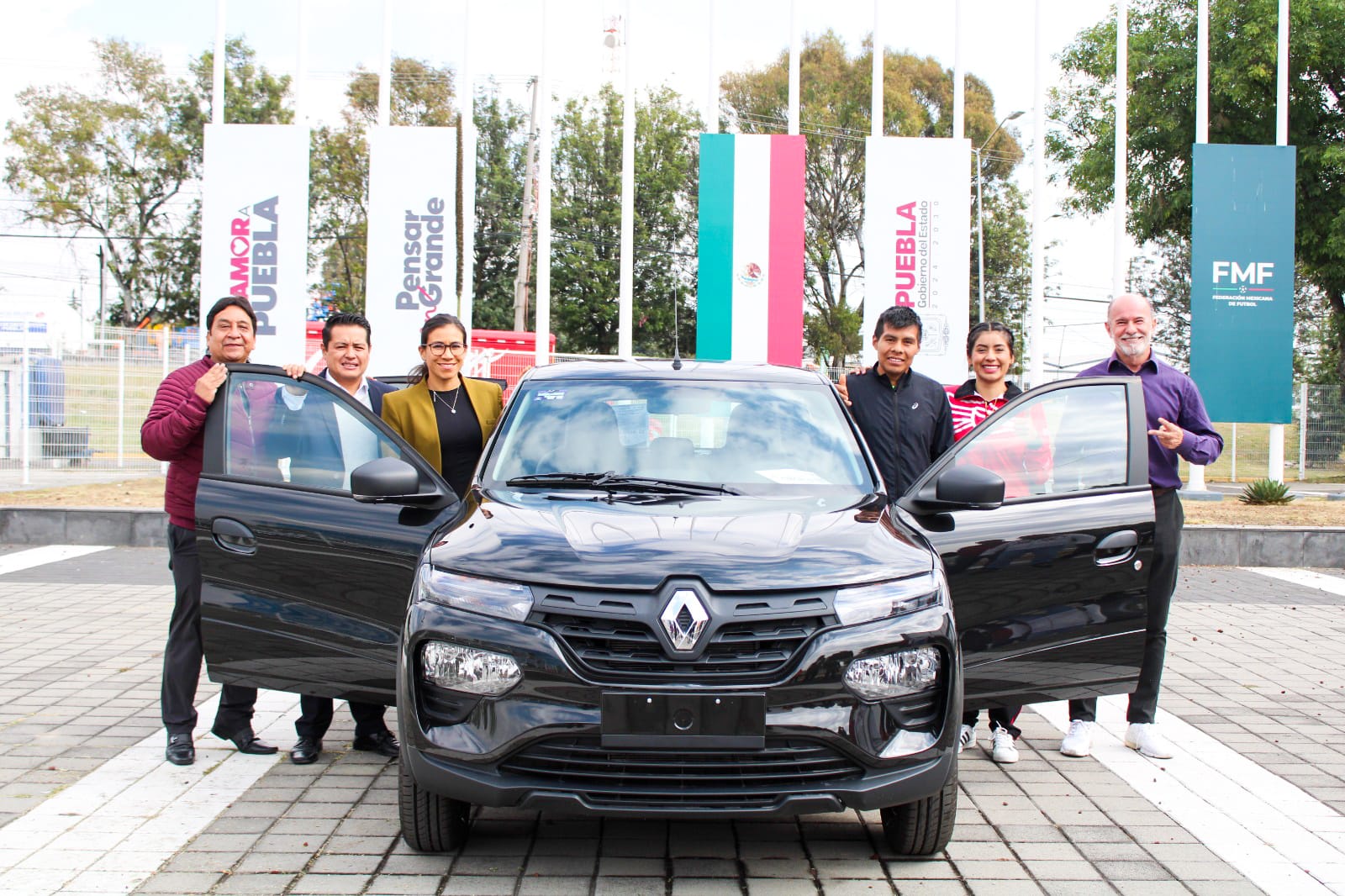 Maratón Puebla 2025 reconoce a sus ganadores con premios y automóvil