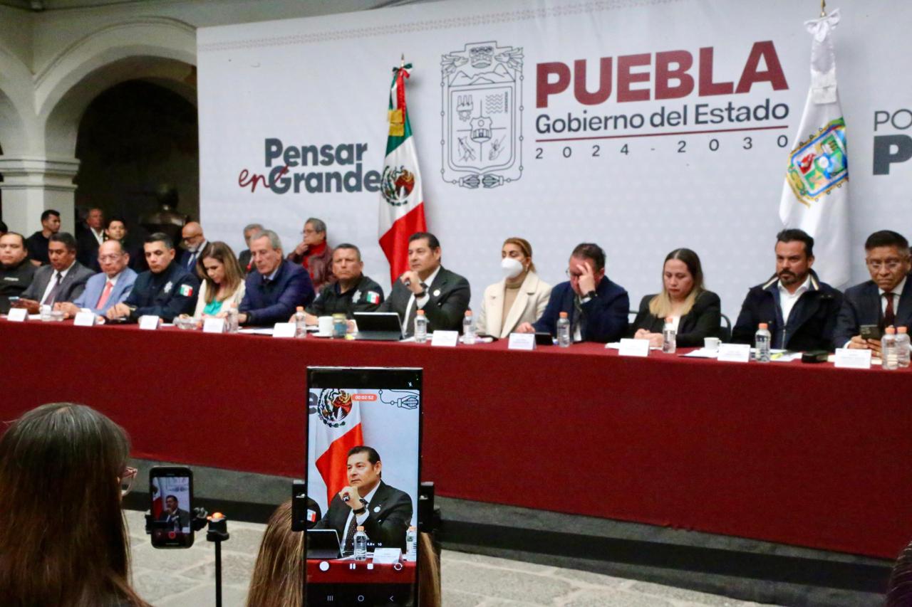 Armenta defiende el derecho de las audiencias a recibir información verificada