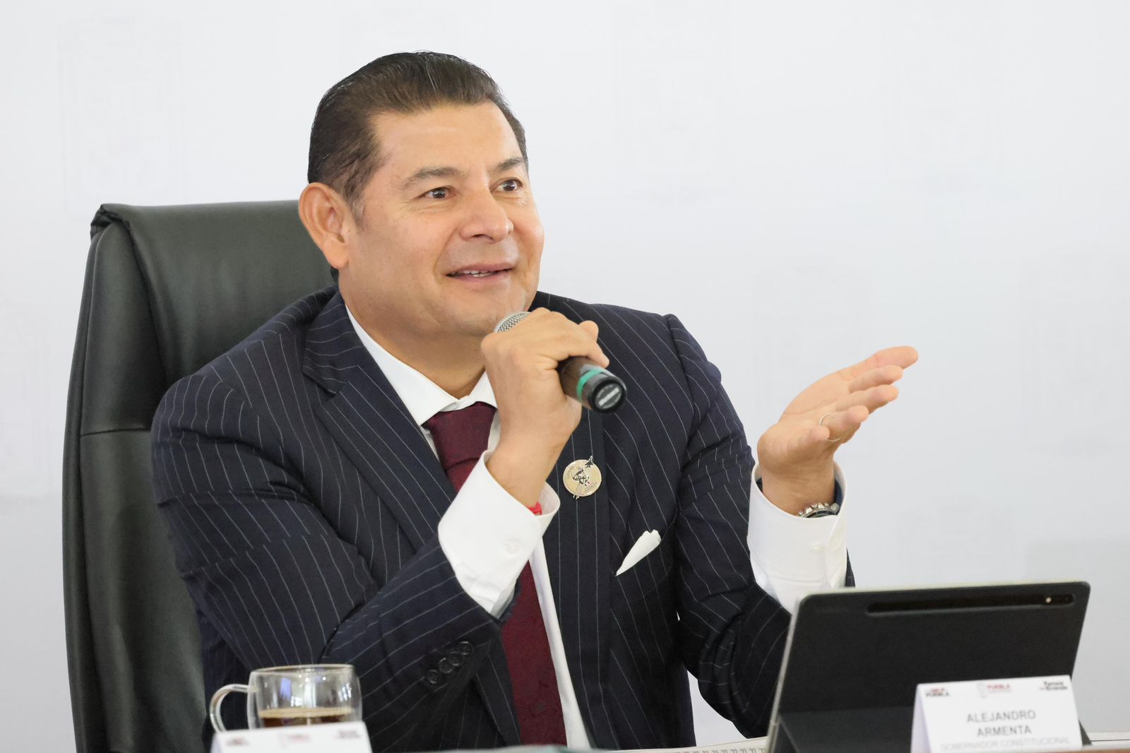 Pago del control vehicular impulsa obras públicas y finanzas sanas en Puebla: Armenta