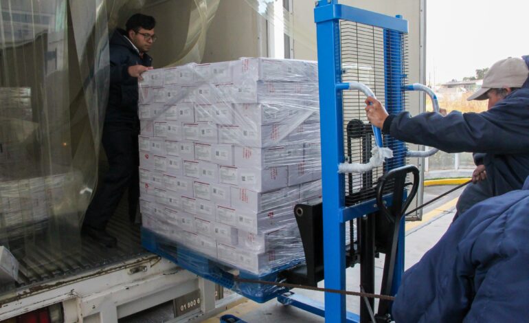 Llegan más vacunas a Puebla para frenar el avance del sarampión