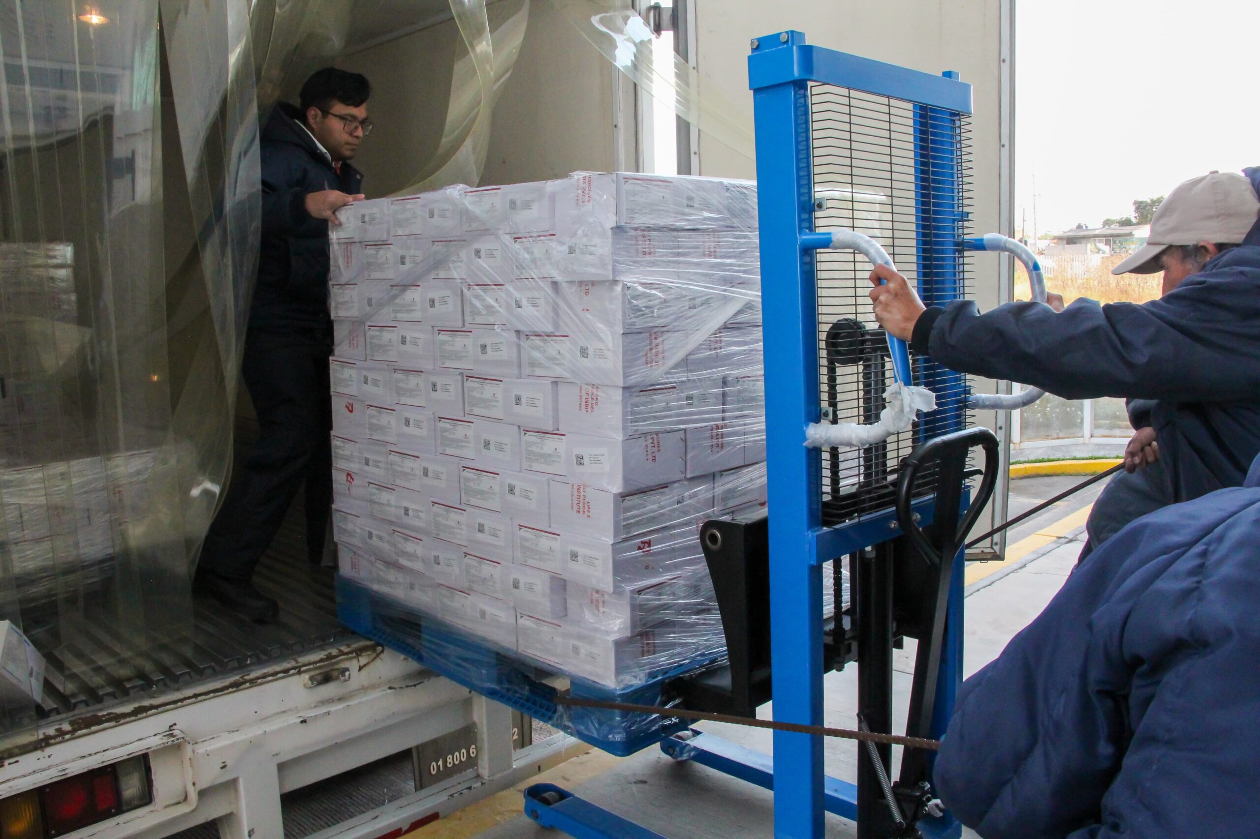 Llegan más vacunas a Puebla para frenar el avance del sarampión