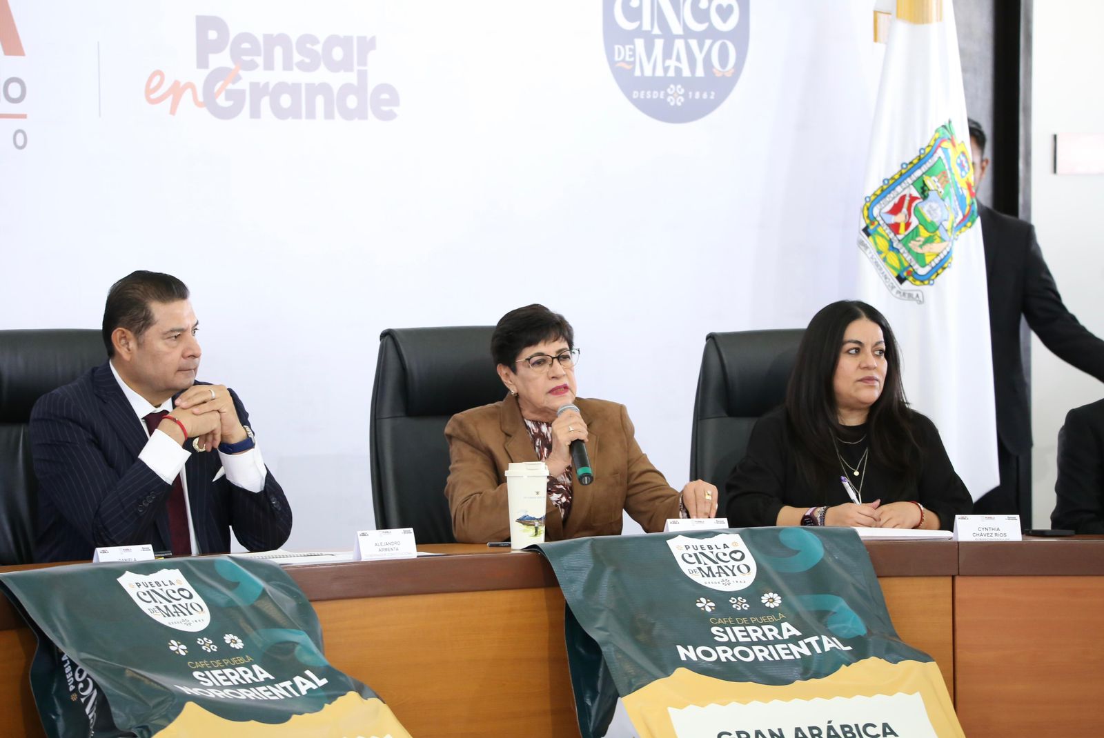 Puebla activa rutas emergentes y taxis temporales para garantizar movilidad segura