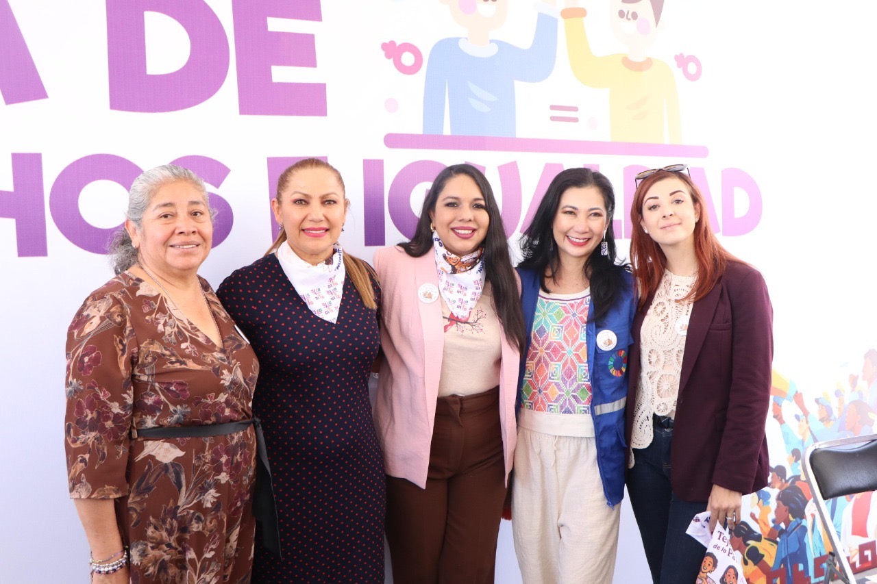 Acercan servicios y apoyos para mujeres en Puebla
