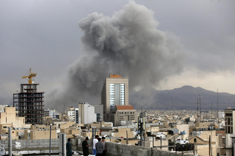 La guerra con Irán se extiende por Oriente Próximo y suma ya 600 muertos
