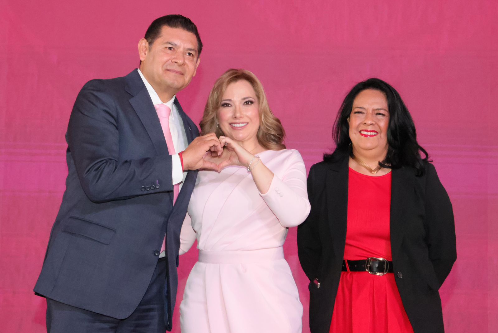 Ceci Arellano posiciona al DIF Puebla como referente nacional