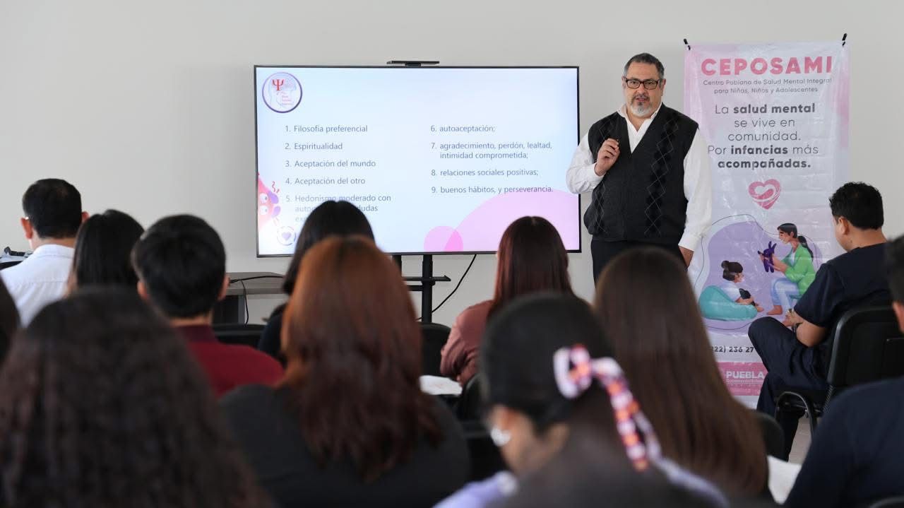 Capacitan a especialistas en salud mental infantil en Puebla