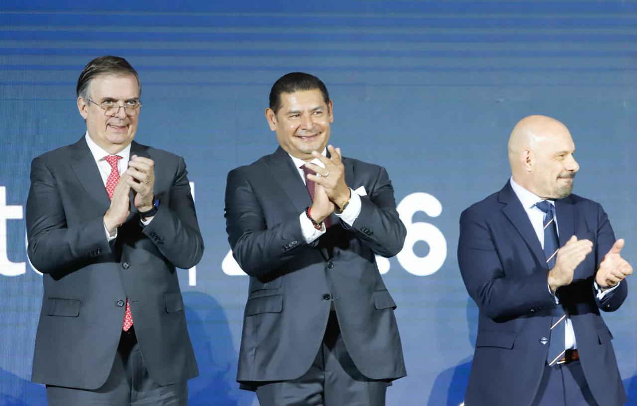 Polo industrial en Puebla, listo al 90%