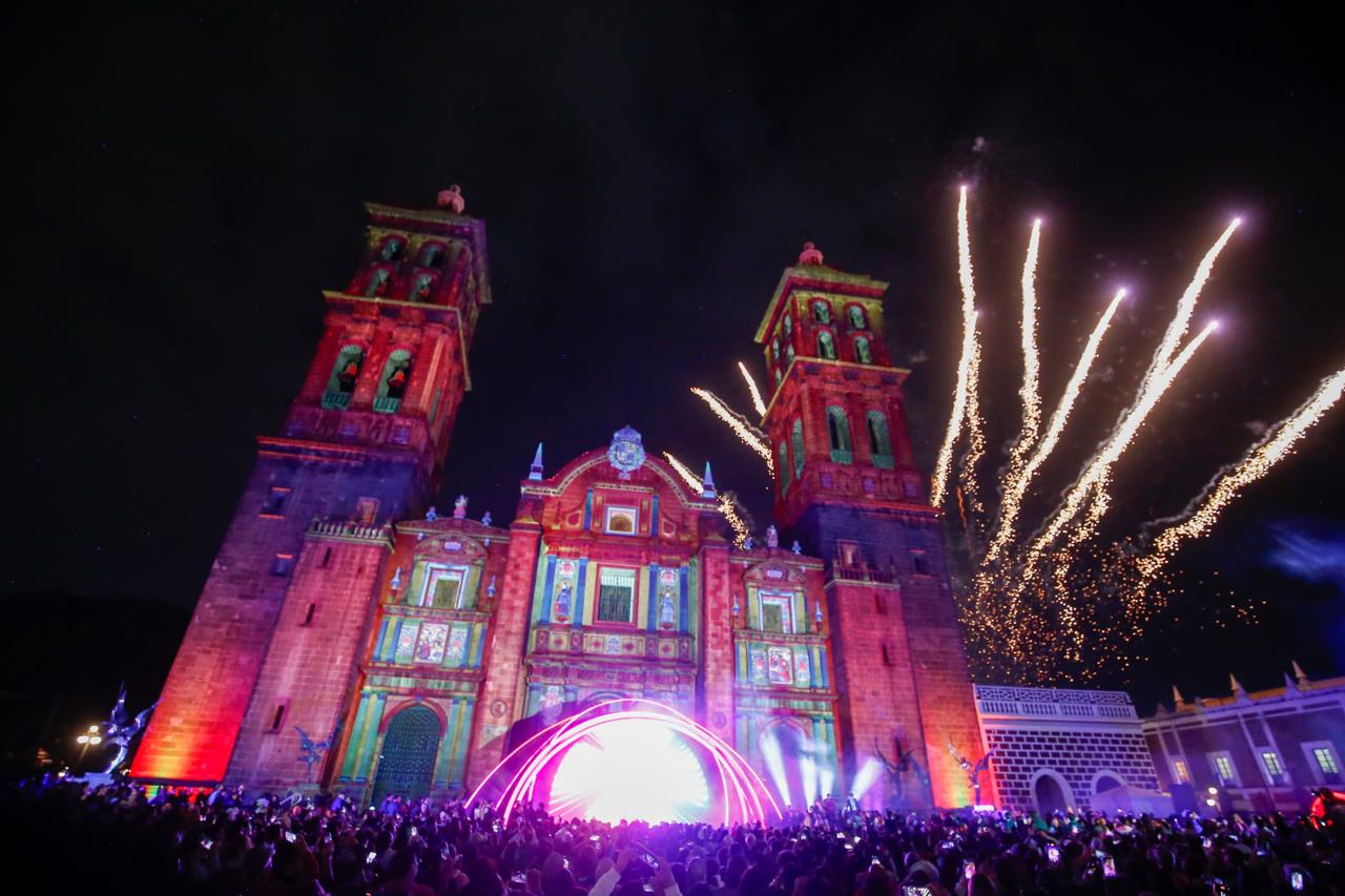 Glow México ilumina Puebla con arte y tecnología