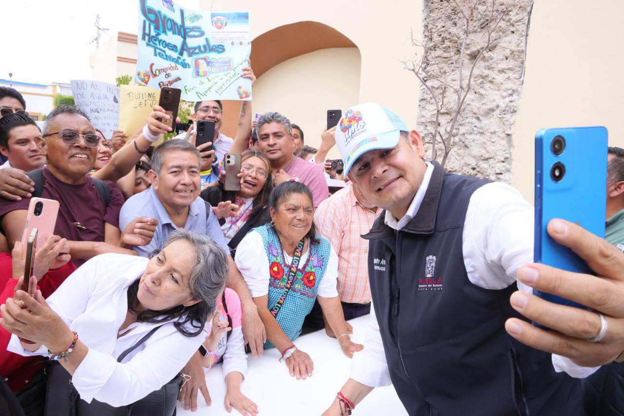 Armenta lleva soluciones directas a Tehuacán