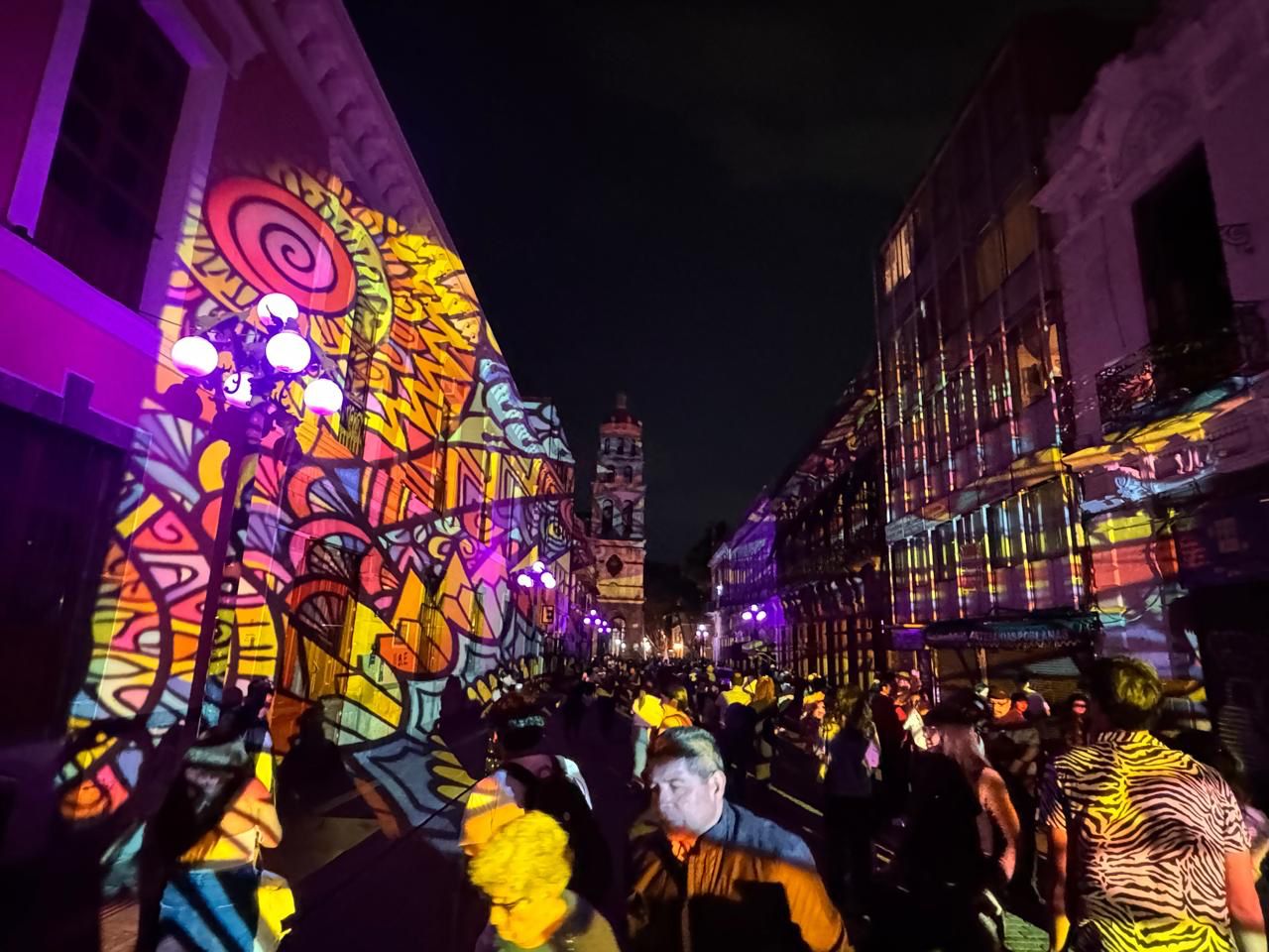 Glow rompe récord y llena Puebla de turismo y cultura