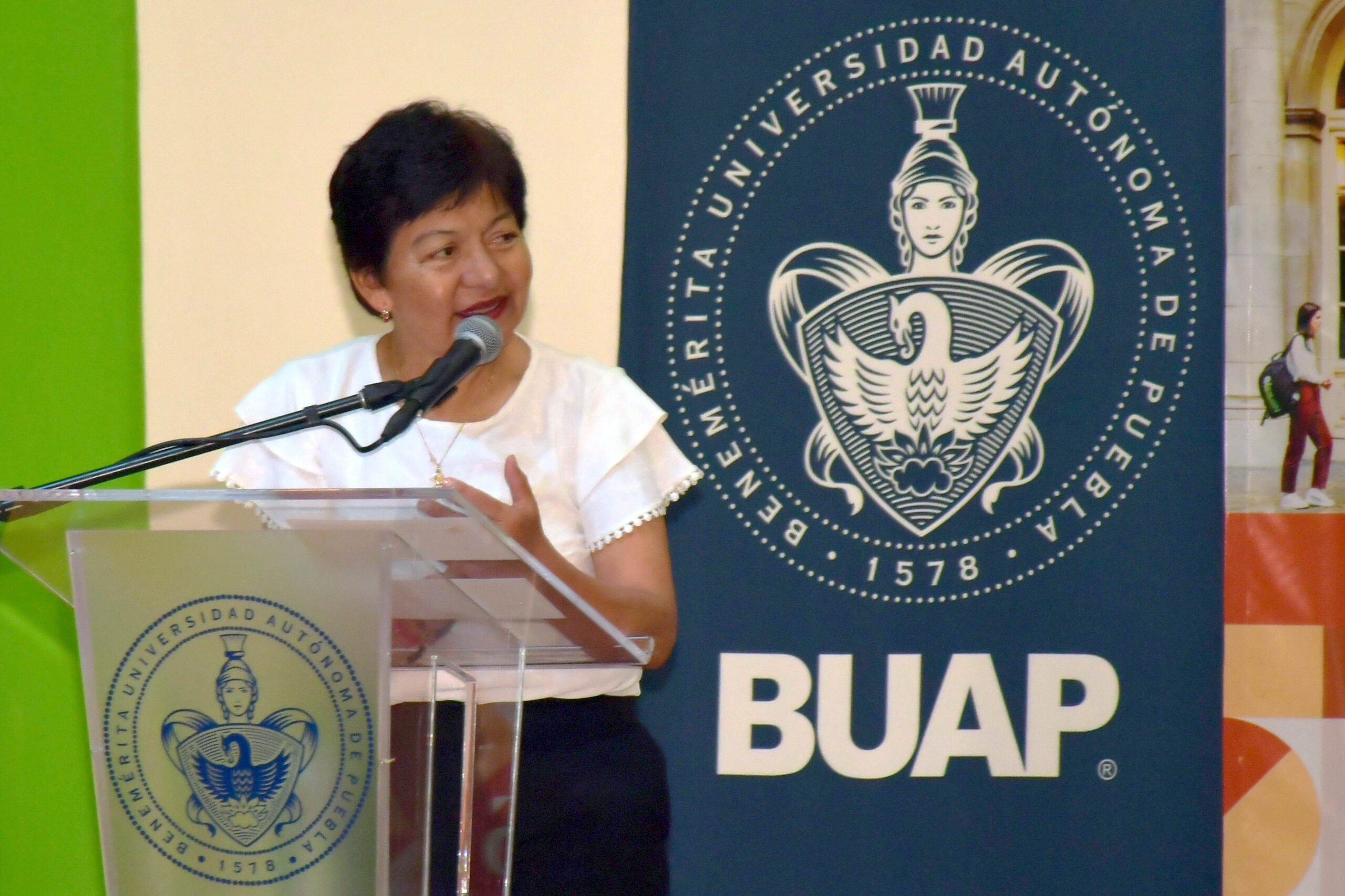 BUAP acerca opciones de doctorado en Francia