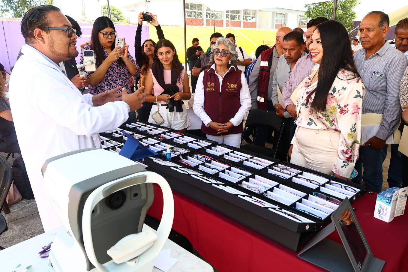 Más de 300 cholultecas reciben atención médica gratuita