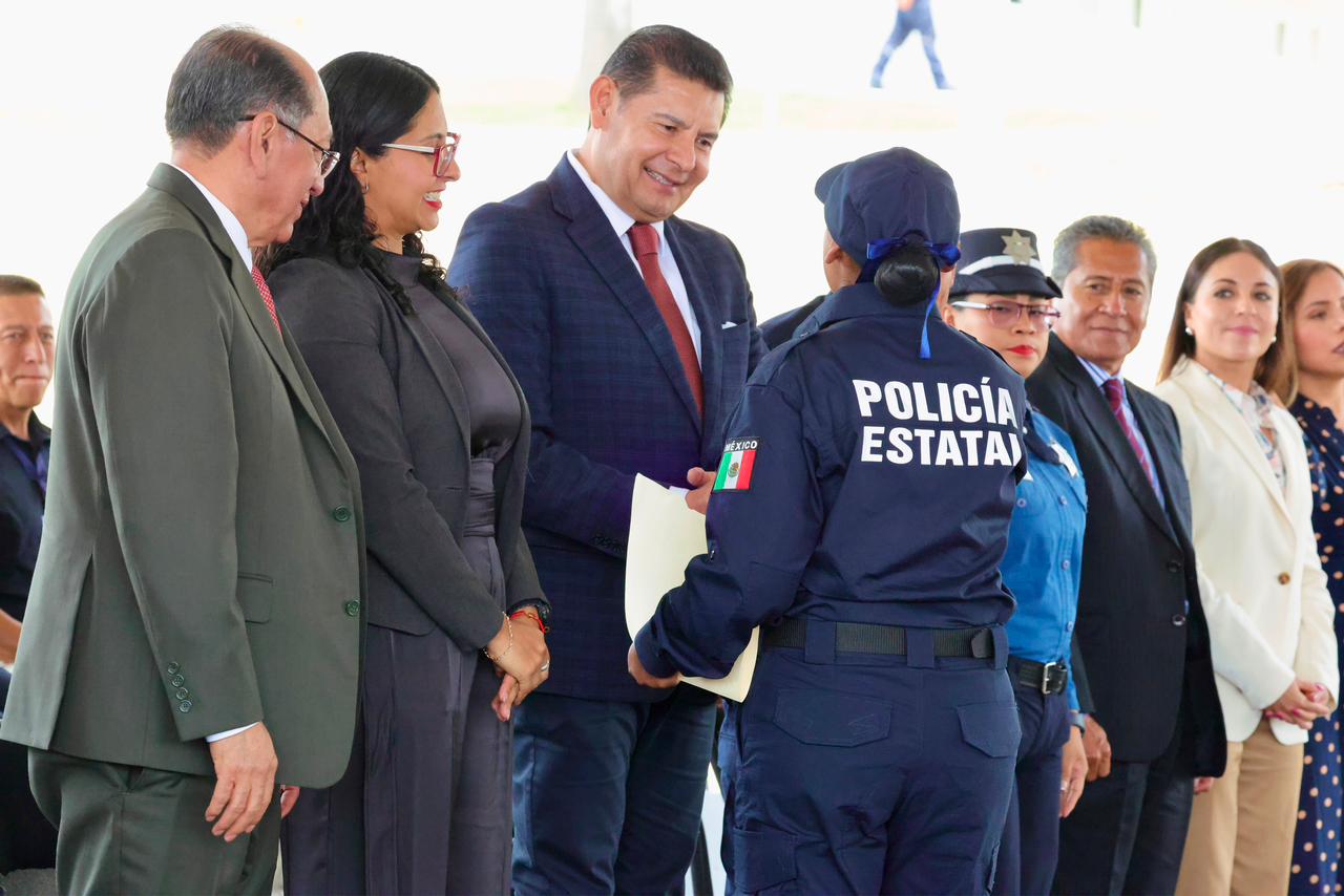 Puebla suma 330 nuevos policías a sus filas