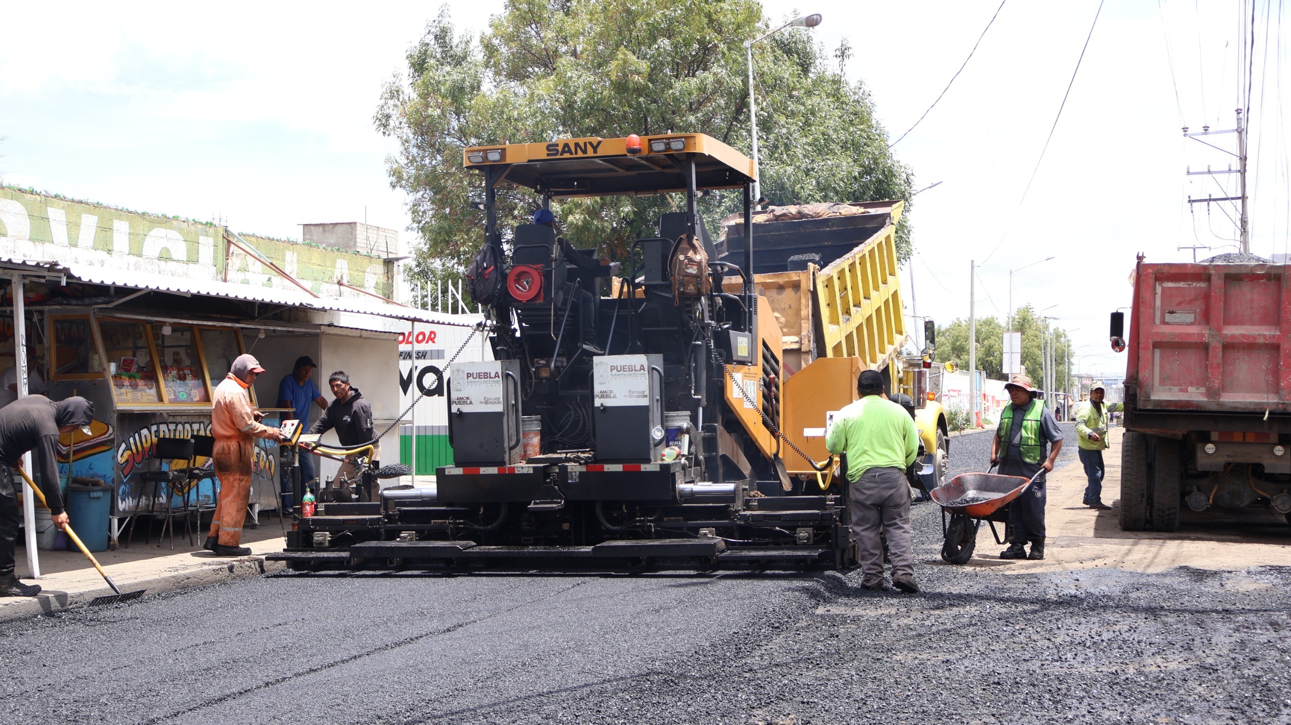 Arranca pavimentación de seis vialidades en la capital poblana