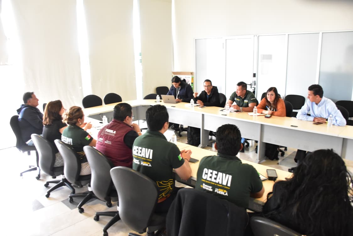 Gobierno de Puebla refuerza diálogo con colectivos de búsqueda