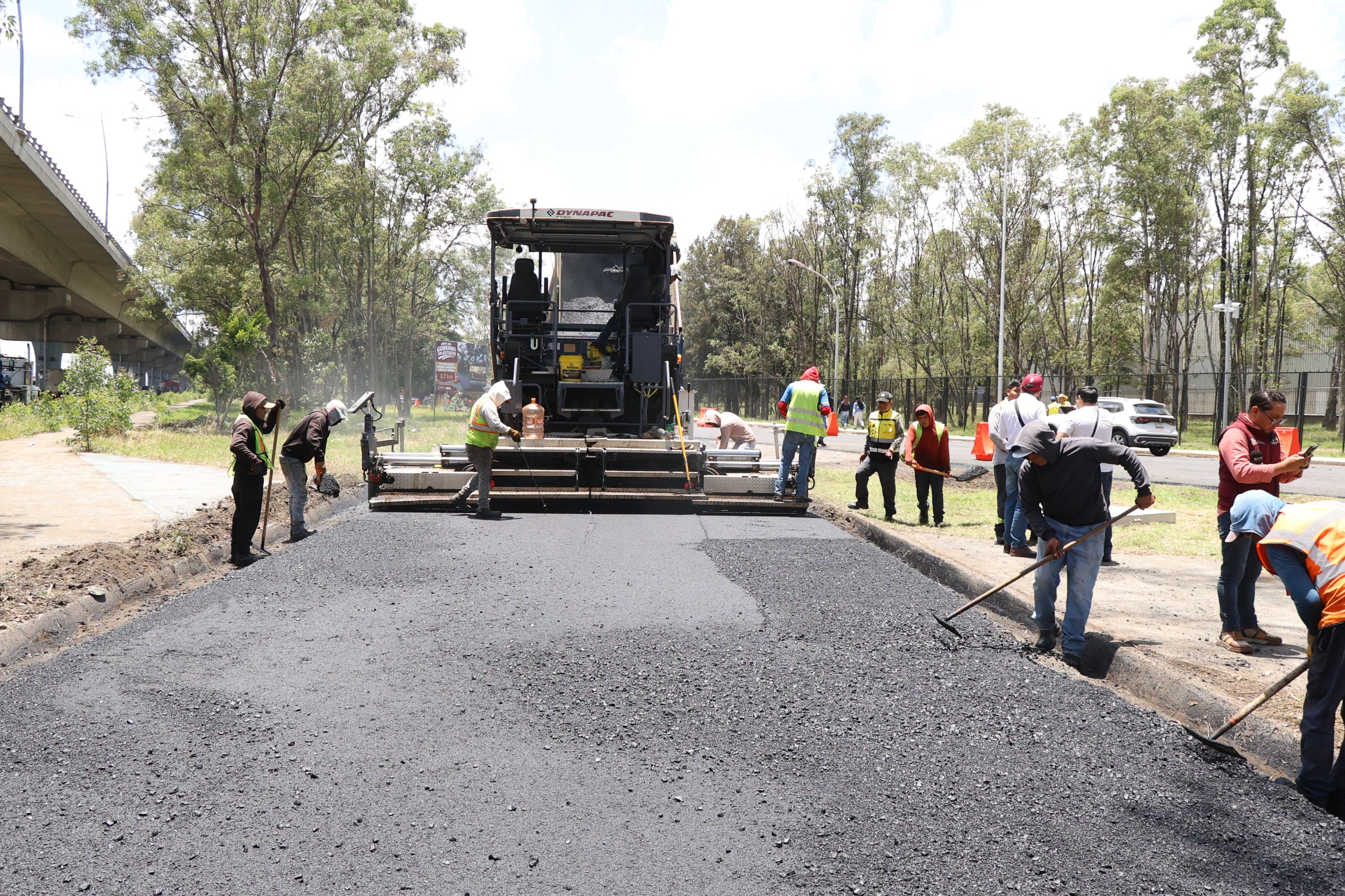Avanzan obras de pavimentación en Puebla, Xicotepec y Tlacotepec