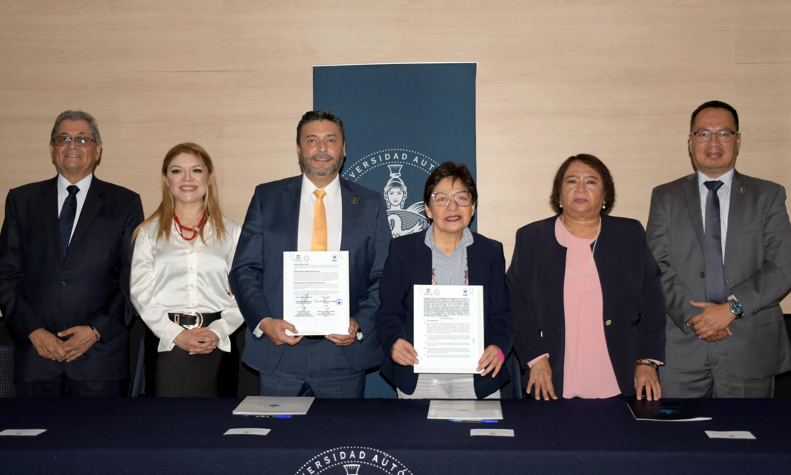 BUAP y Tribunal Electoral fortalecen colaboración académica