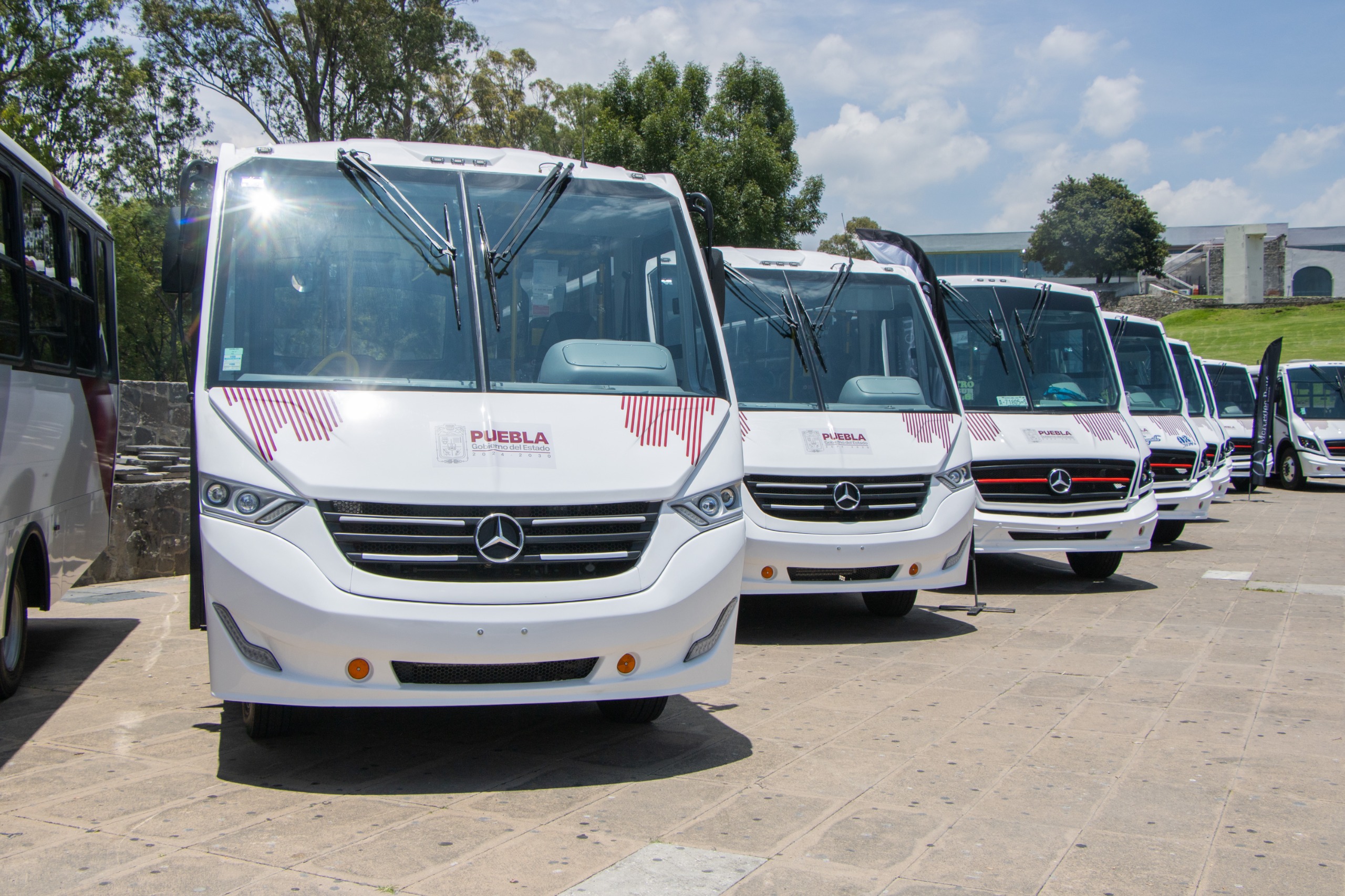 Puebla suma 94 nuevas unidades para modernizar el transporte público