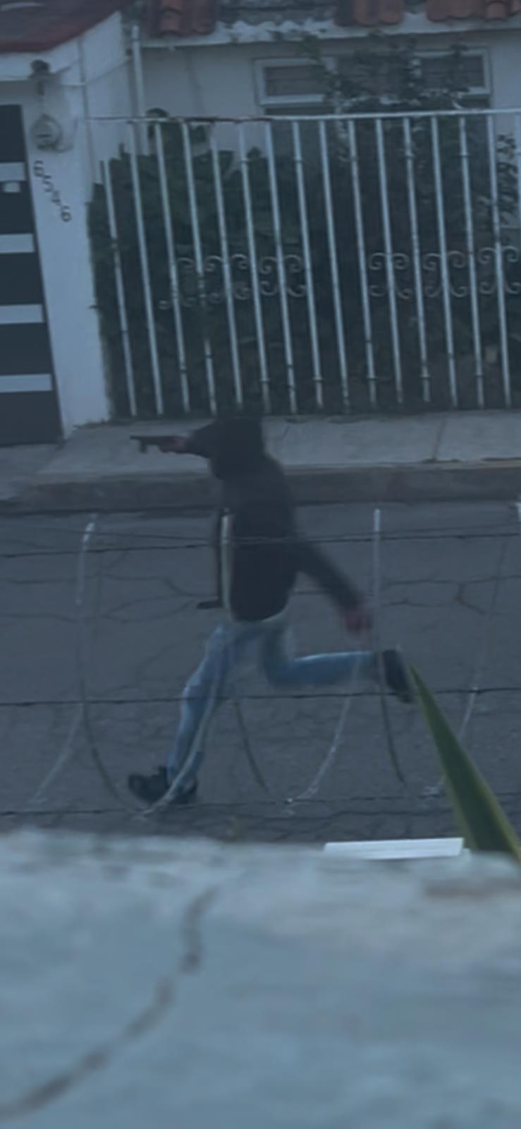 ¡A plena luz del día! Ladrón balea a vecino por resistirse a un asalto en Granjas del Sur
