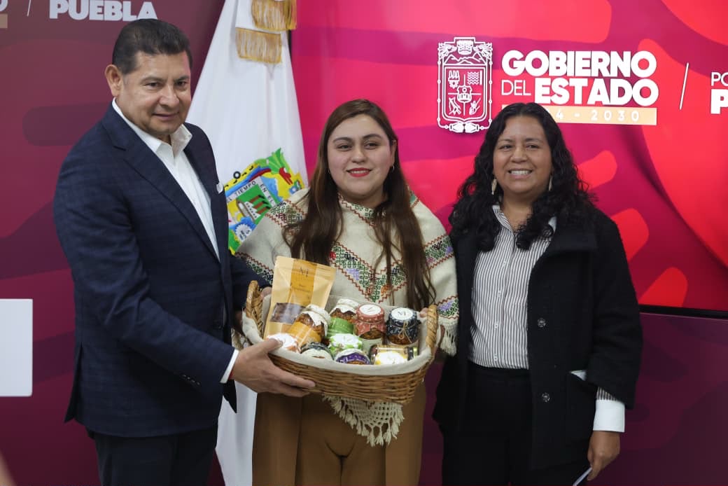 Puebla fortalece el campo con más tecnología y una tienda para productores