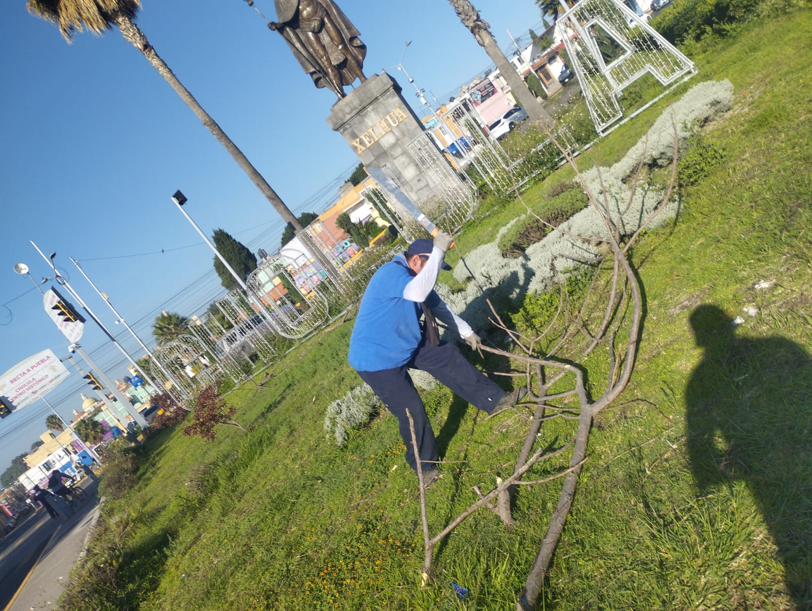 Tonantzin Fernández refuerza mantenimiento de parques y áreas verdes en San Pedro Cholula