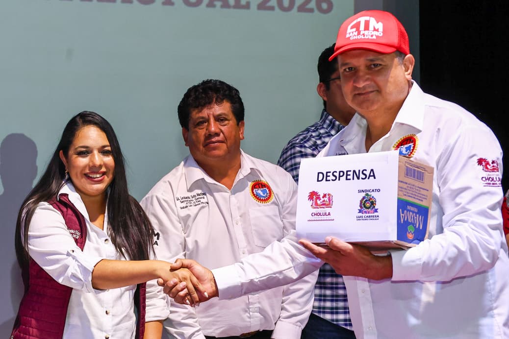 Ayuntamiento fortalece prestaciones de trabajadores con convenio funerario y entrega de apoyos