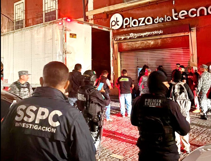 ¡Operativo en la Plaza de la Tecnología! Aseguran 14 locales en Puebla