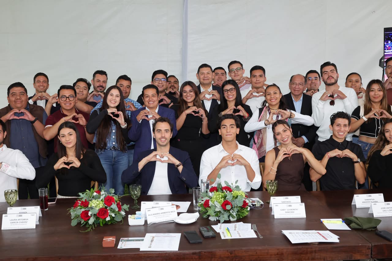 Puebla reconoce a atletas tras cosecha de 10 medallas
