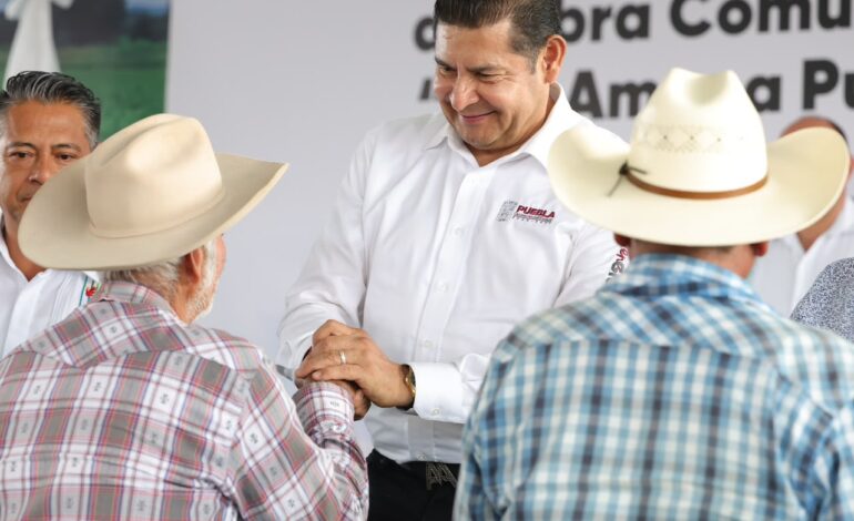 ¡Más maquinaria, caminos y obra comunitaria! Armenta anuncia nuevas inversiones para Puebla