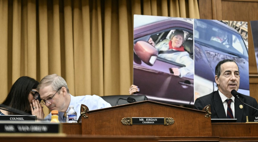 Demandan a la administración de Donald Trump por la muerte de mujer a manos de ICE