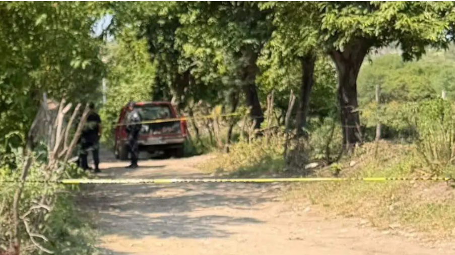 Asesinan a balazos a César N. dentro de su vehículo en Temaxcalapa, Chietla