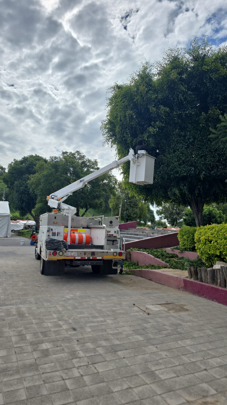Intensifica Tonantzin Fernández servicios públicos en barrios y juntas auxiliares de San Pedro Cholula